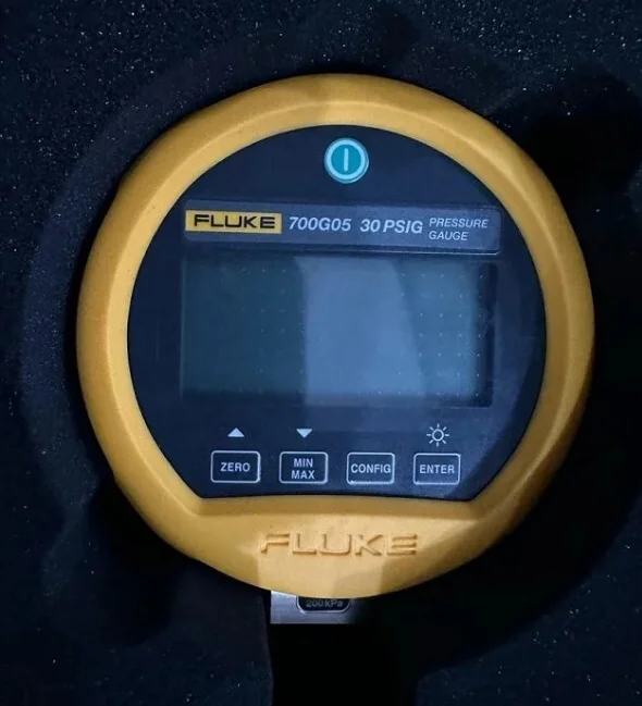 Прецизионный калибратор манометров Fluke 700G05 30 PSIG